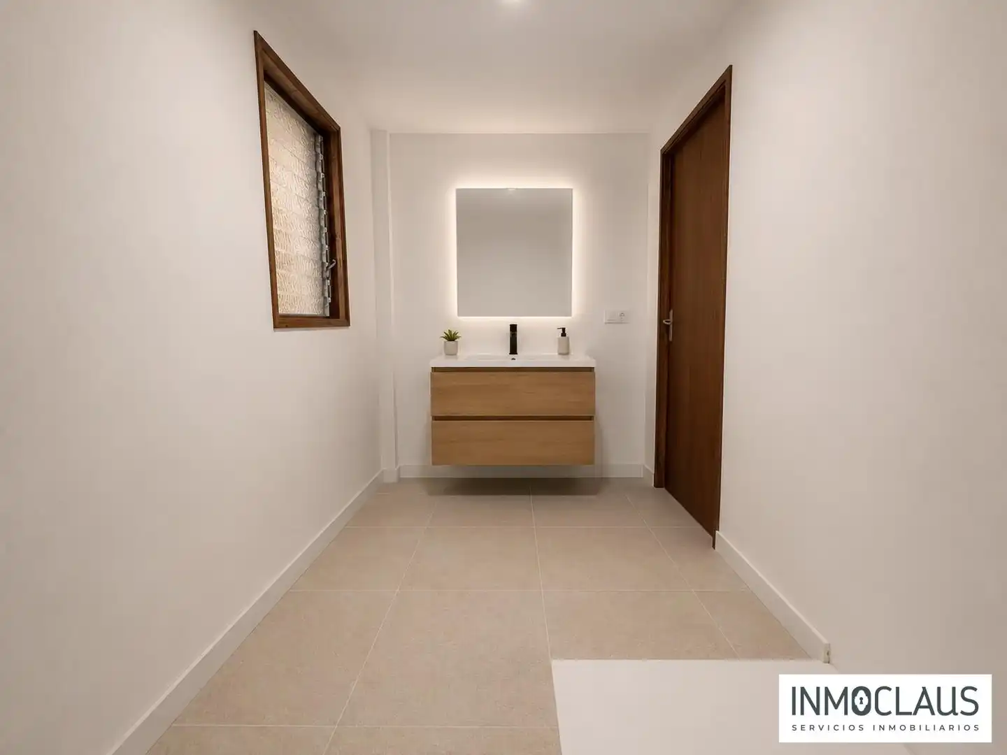 Baño de Piso en venta en Inca con Parquet y Balcón