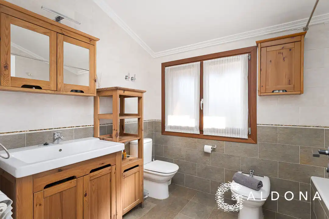 Bathroom of Houses for sale in Baliarrain, Gipuzkoa
