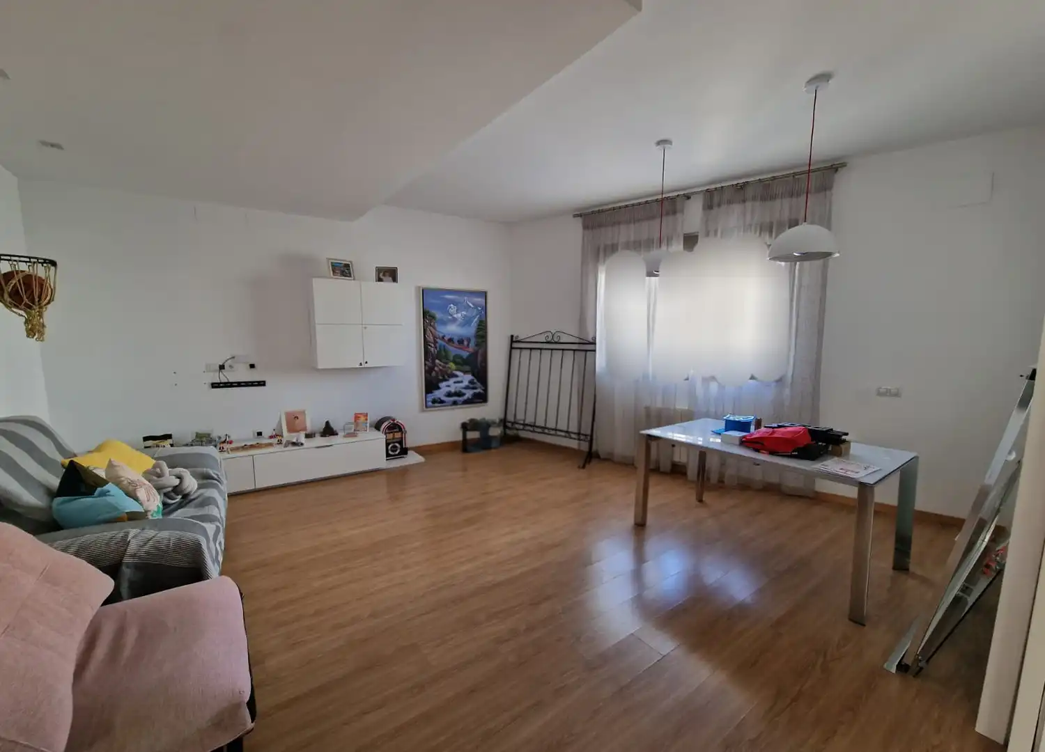 Sala de estar de Casa o chalet en venta en Fernán-Núñez con Aire acondicionado, Calefacción y Parquet
