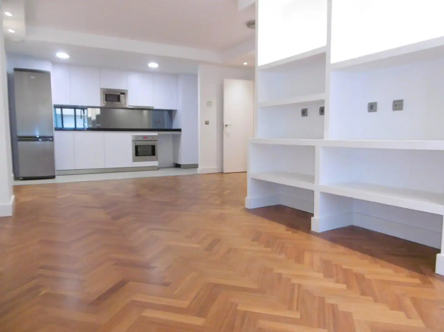 Wohnzimmer von Wohnungen zur Miete in Valladolid mit Heizung und Balkon