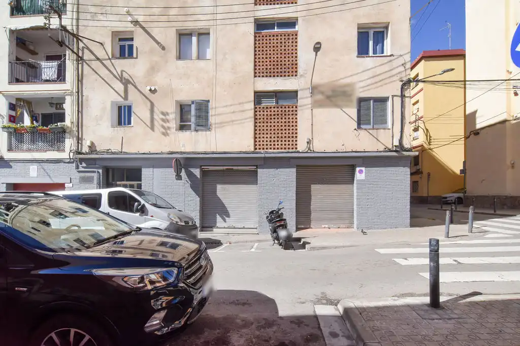 Vista exterior de Local en venta en Mataró