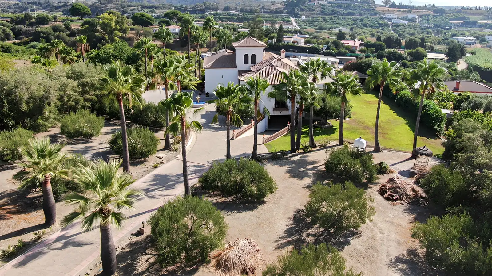House with pool for sale in Estepona Pueblo, imagen 2