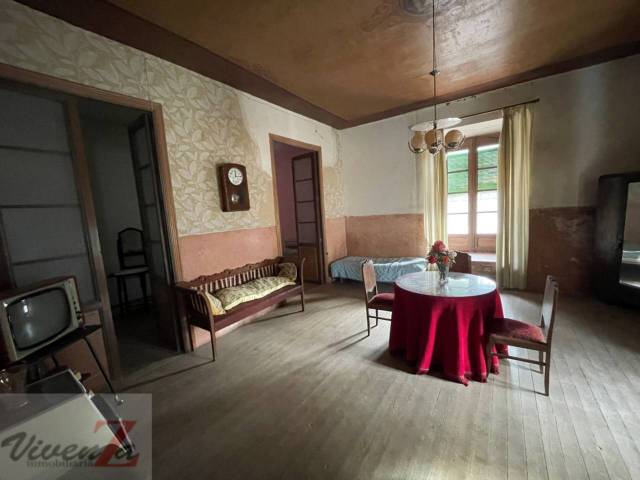 Casa-chalet en Venta en Fuentelapeña