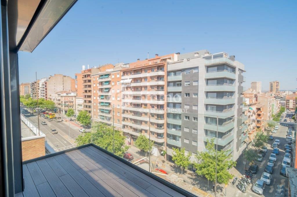 Exterior view of Attic for sale in  Lleida Capital  with Air Conditioner, Heating and Parquet flooring