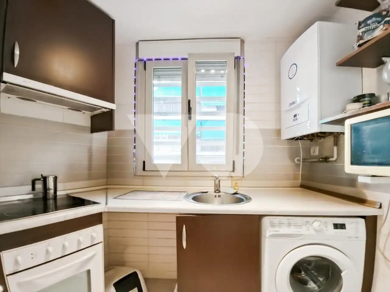 Kitchen of Study for sale in Madrid  with Air Conditioner, Heating and Storage room