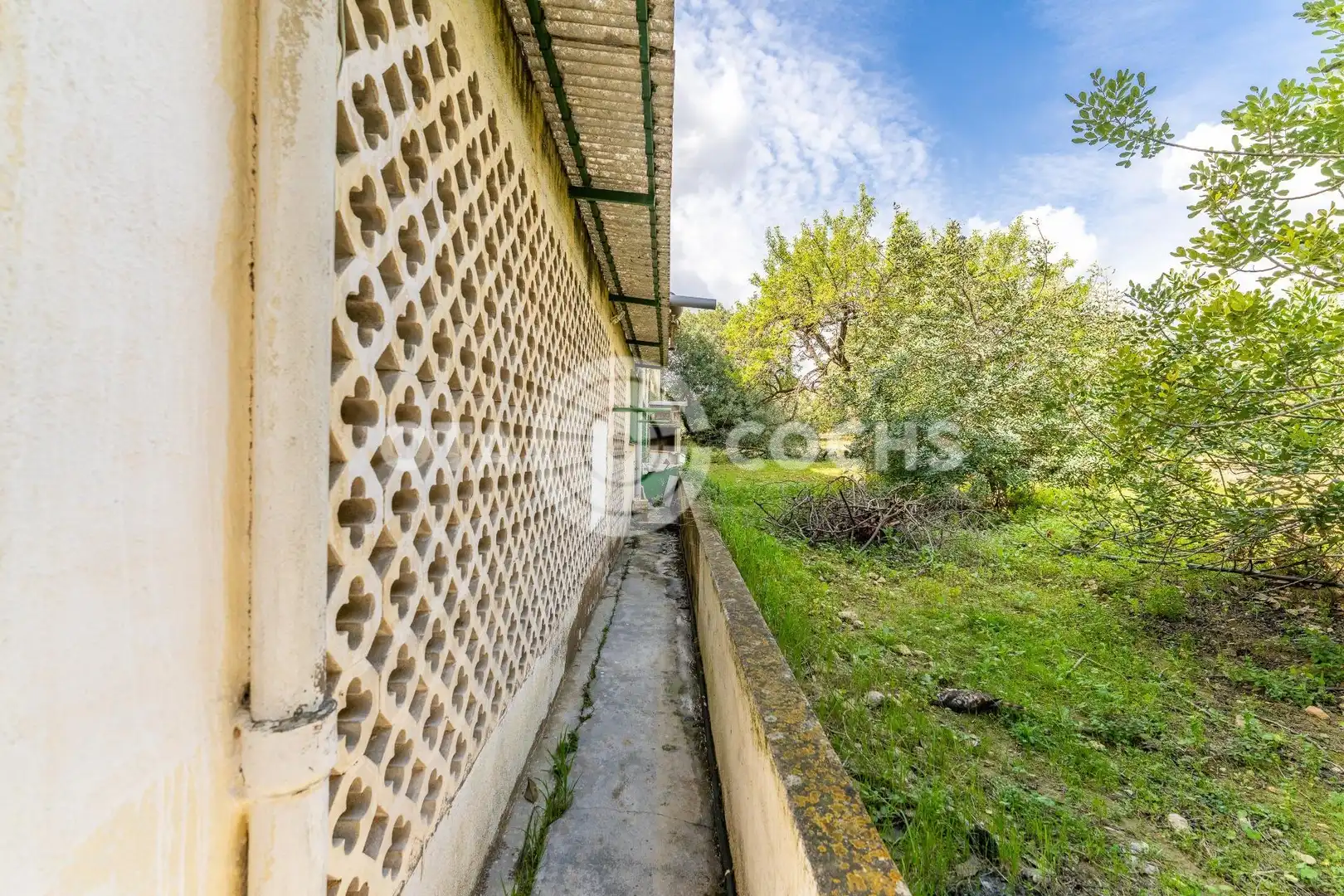 Exterior view of Industrial buildings for sale in Vallmoll