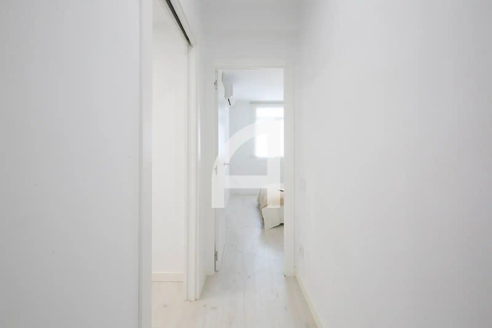 Wohnung zur Miete in Barcelona mit Klimaanlage, Heizung und Parkett