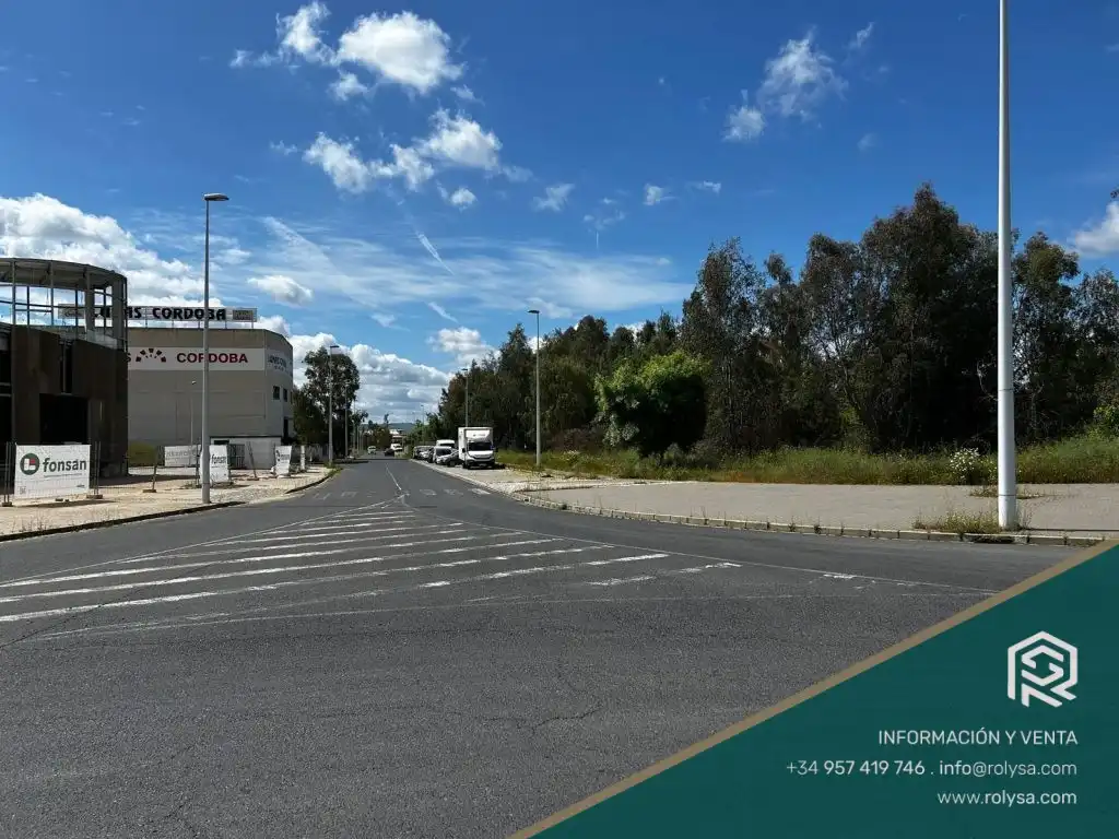 Parkplatz von Fabrik Grundstücke zum Verkauf in Fuente Palmera