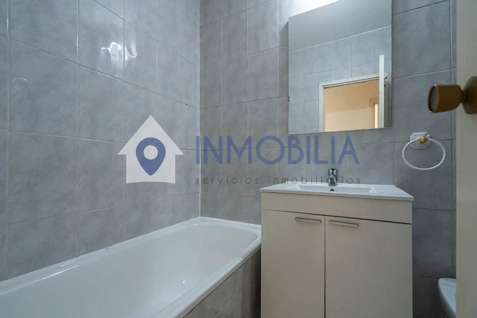 Bathroom of Flat for sale in Madrid  with Heating