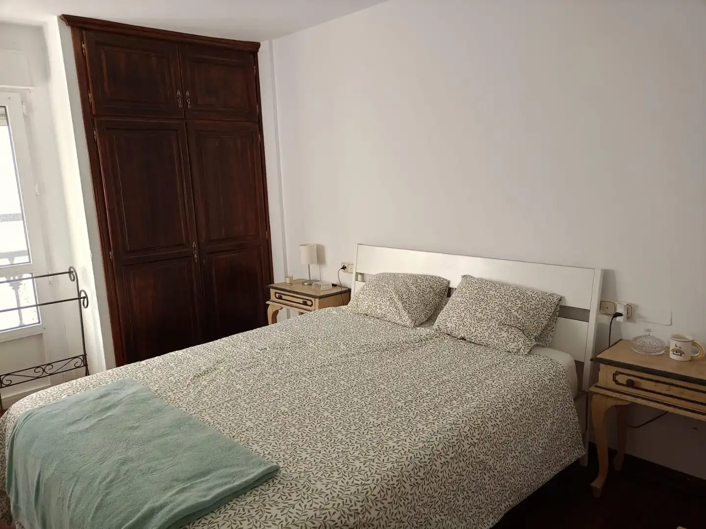 Dormitori de Pis de lloguer en Malpica de Bergantiños amb Calefacció i Moblat