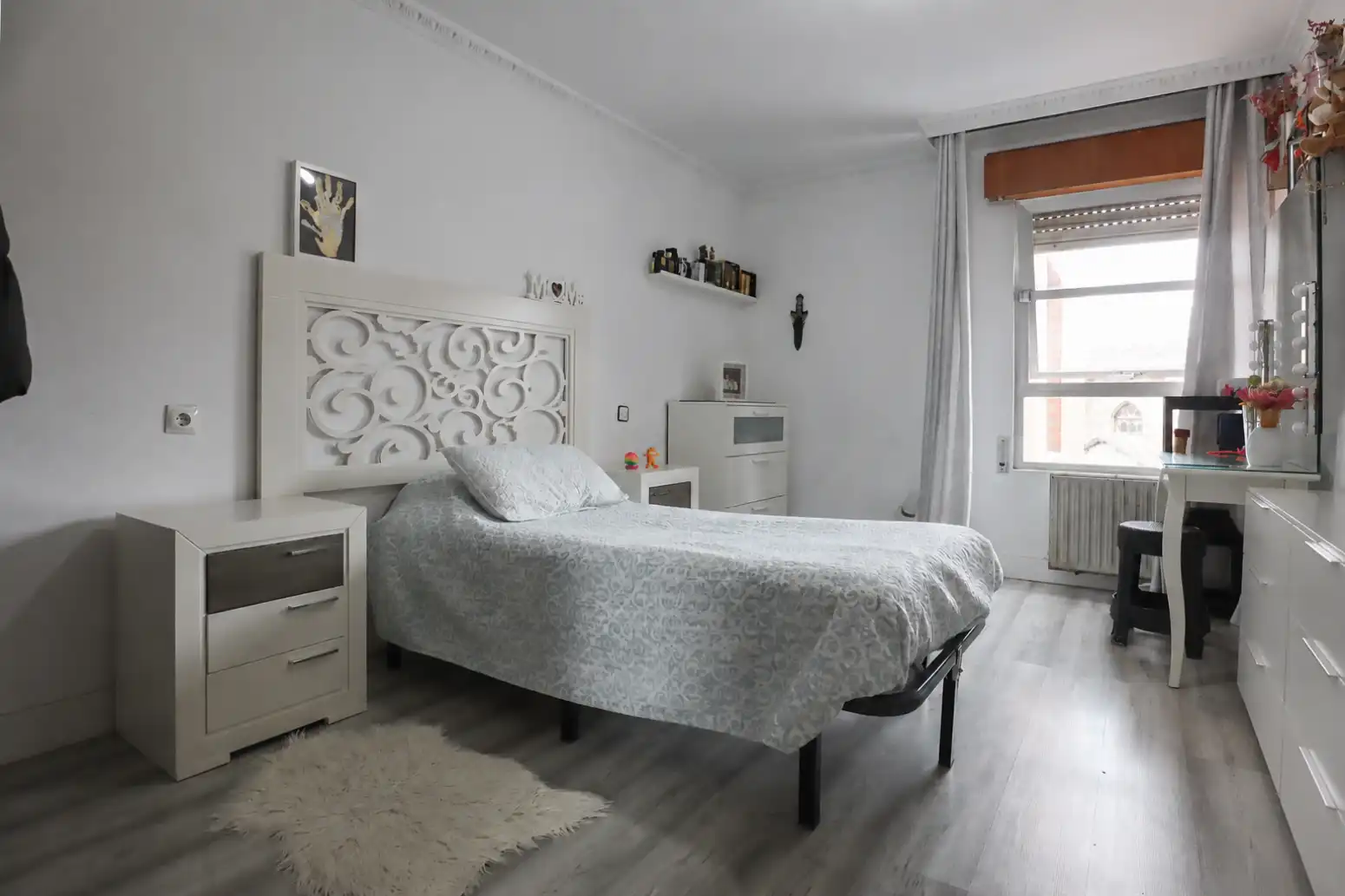 Habitación de Piso en venta en Oviedo  con Calefacción y Terraza