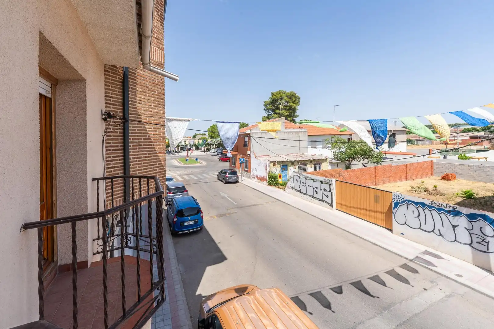 Vista exterior de Casa o xalet en venda en Yuncler amb Aire condicionat, Calefacció i Jardí privat