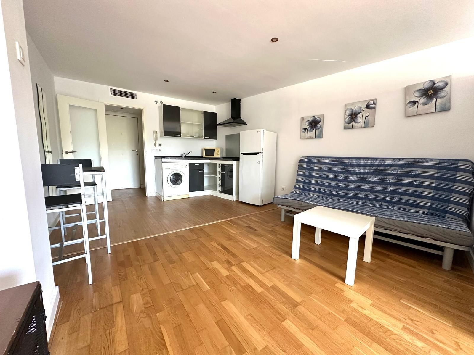 Sala d'estar de Estudi en venda en El Puerto de Santa María amb Aire condicionat
