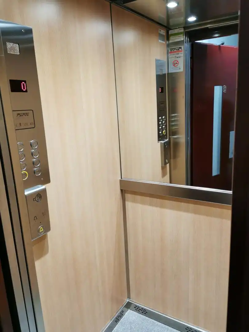 Flat for sale in Cornellà de Llobregat  with Air Conditioner, Heating and Terrace