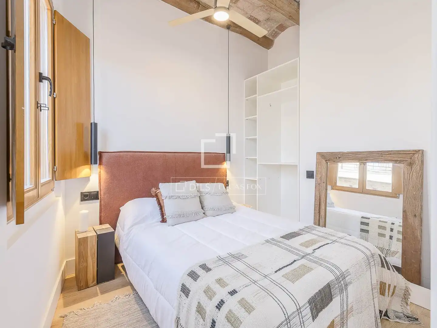 Habitación de Piso en venta en Barcelona con Aire acondicionado y Balcón