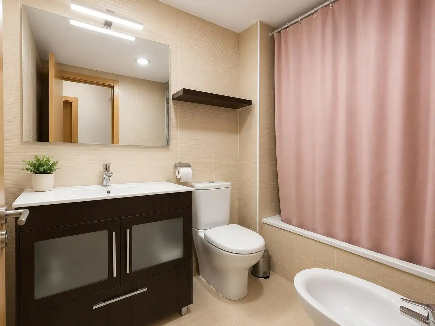 Wohnung zur Miete in Calle Poetisa Alfonsina Domínguez, El Cónsul - Ciudad Universitaria - El Romeral