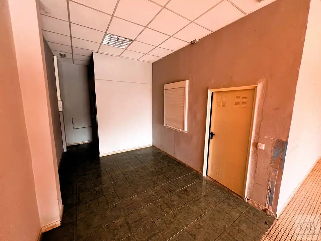 Geschaftsraum zur Miete in Argés