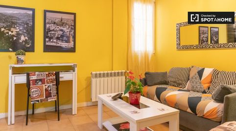 Photo 2 of Flat for rent in Pacífico, Madrid Capital