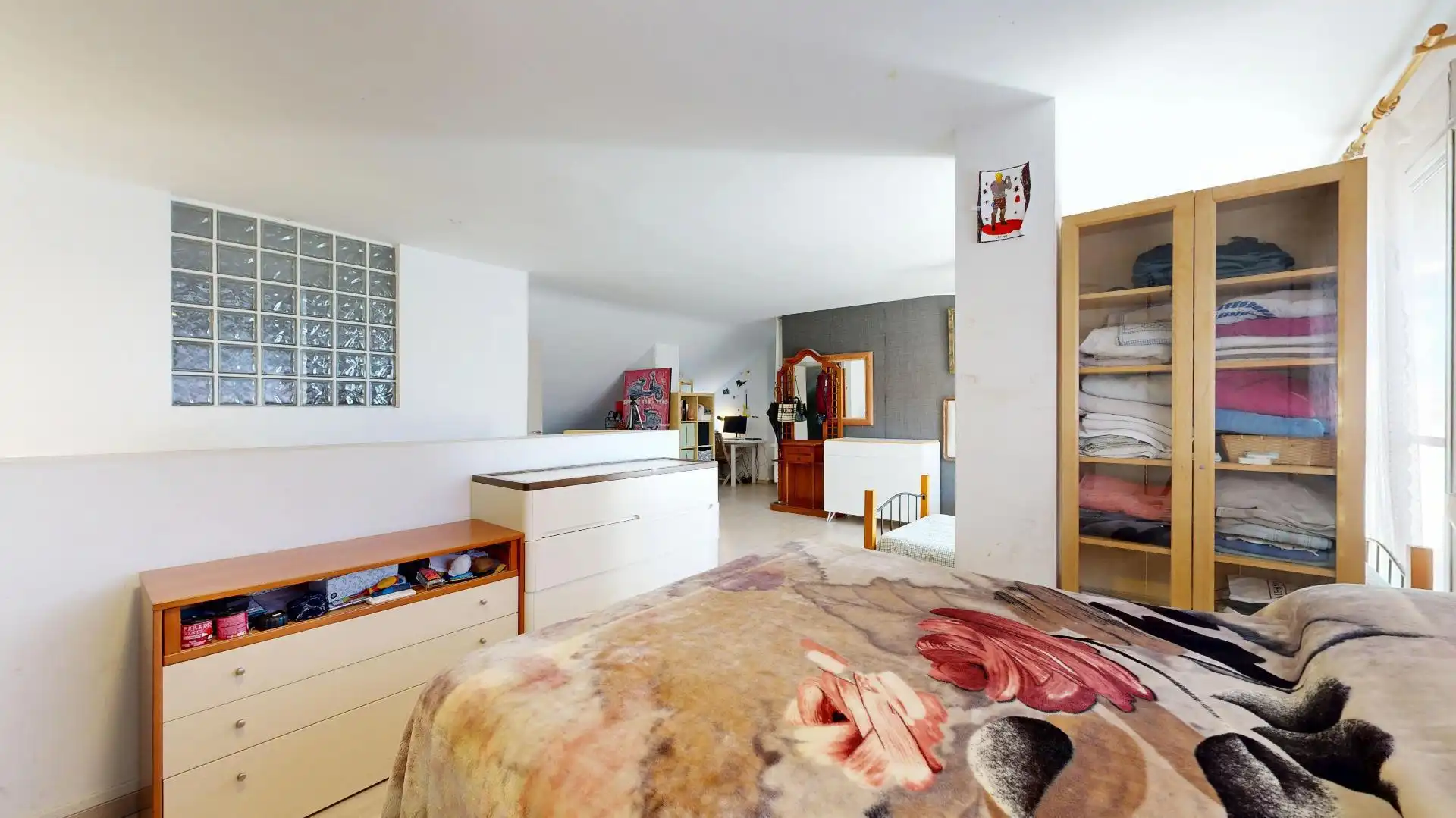 Schlafzimmer von Dachboden zum Verkauf in Valencia mit Terrasse