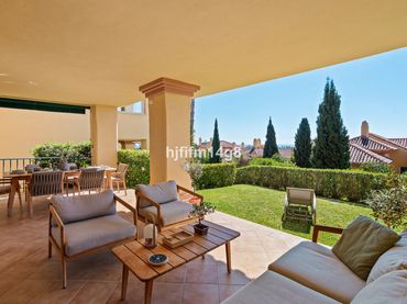 Wohnung mit Aufzug zum Verkauf in Nueva Andalucía
