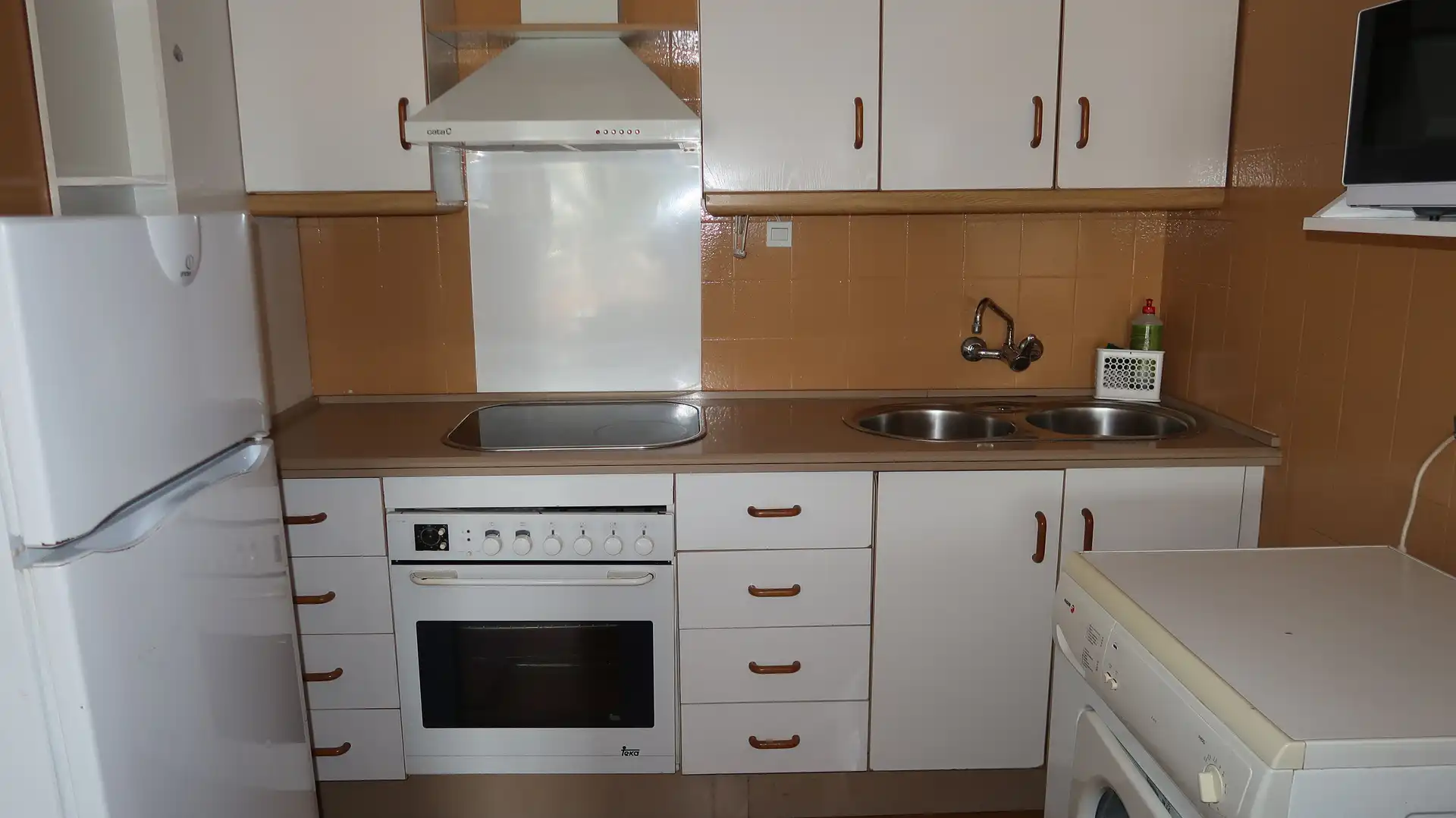 Cocina de Apartamento de alquiler en Almuñécar con Terraza, Amueblado y Lavadora