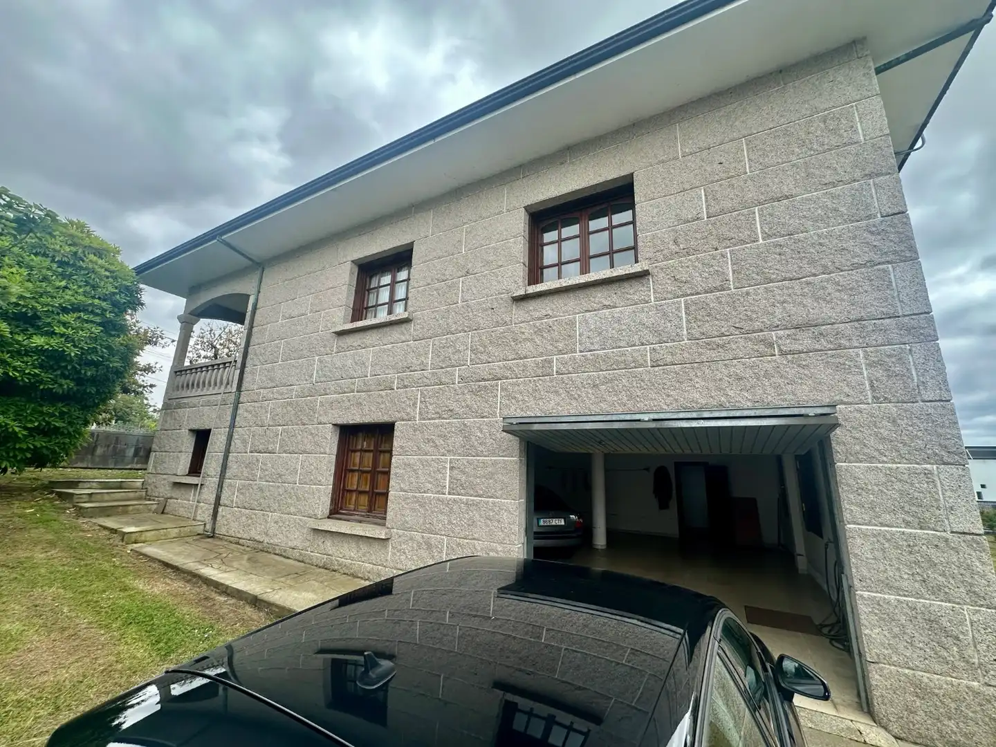 Vista exterior de Casa o xalet en venda en Narón amb Calefacció, Terrassa i Traster