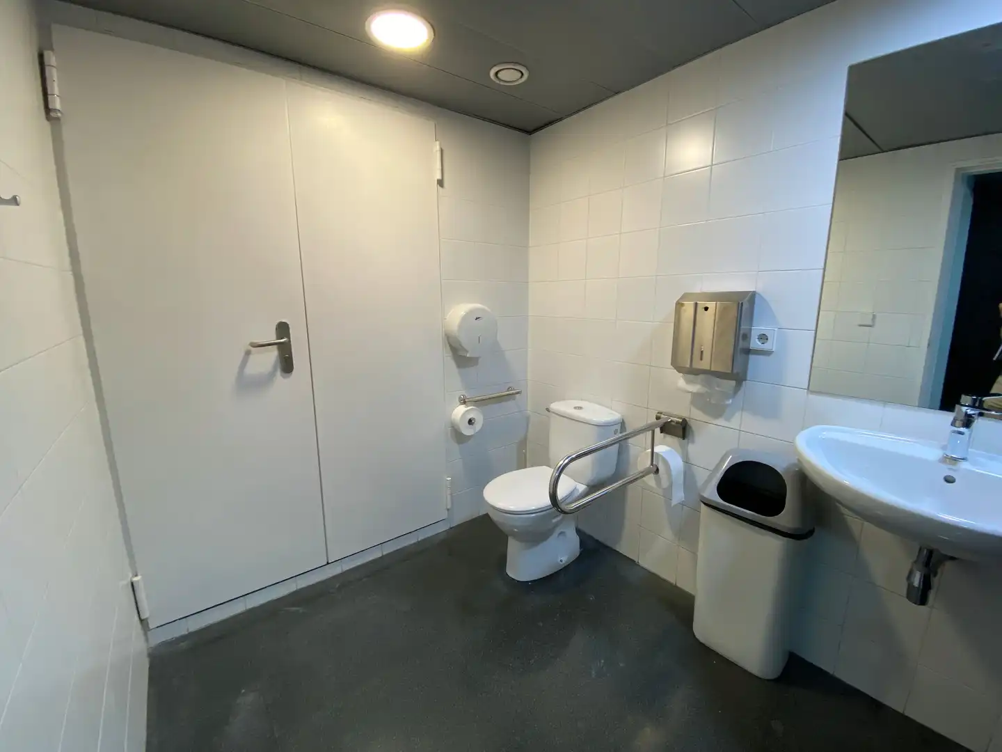 Baño de Oficina en venta en Sabadell con Calefacción