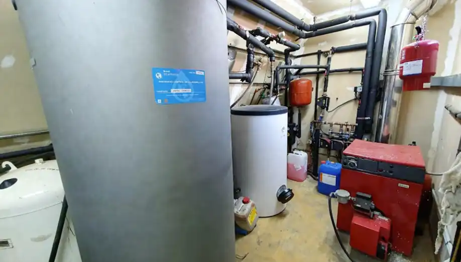 Casa rústica con piscina en venta en Planoles, imagen 24