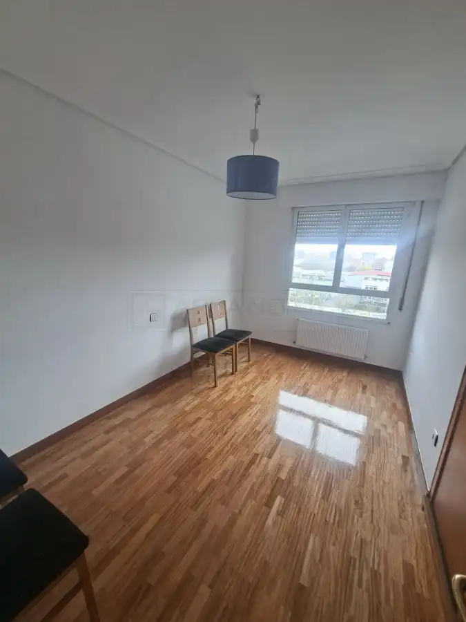 Bedroom of Flat for sale in Vitoria - Gasteiz  with Heating, Parquet flooring and Storage room