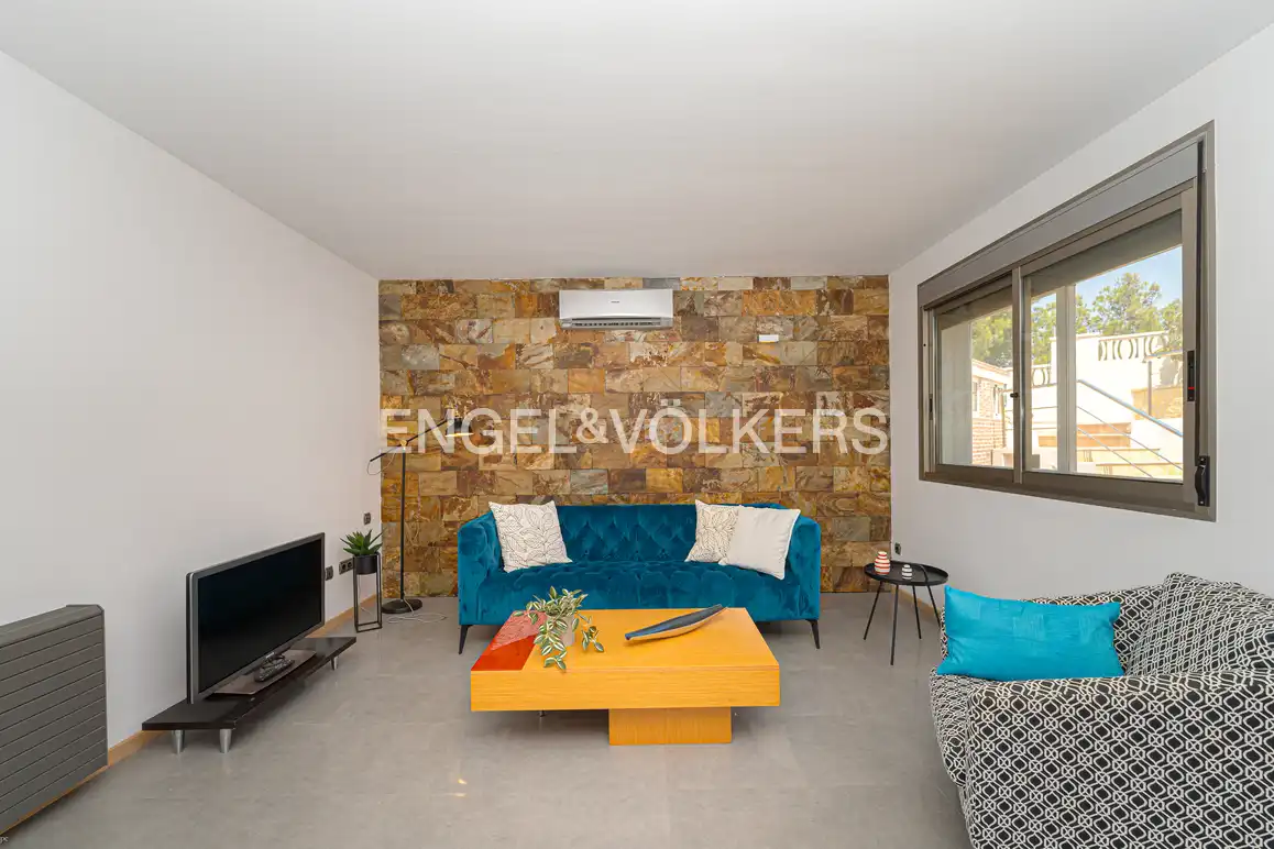 Sala de estar de Casa o chalet en venta en La Nucia con Aire acondicionado, Jardín privado y Piscina