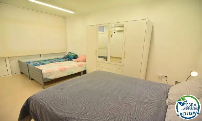 Habitación de Local en venta en Empuriabrava