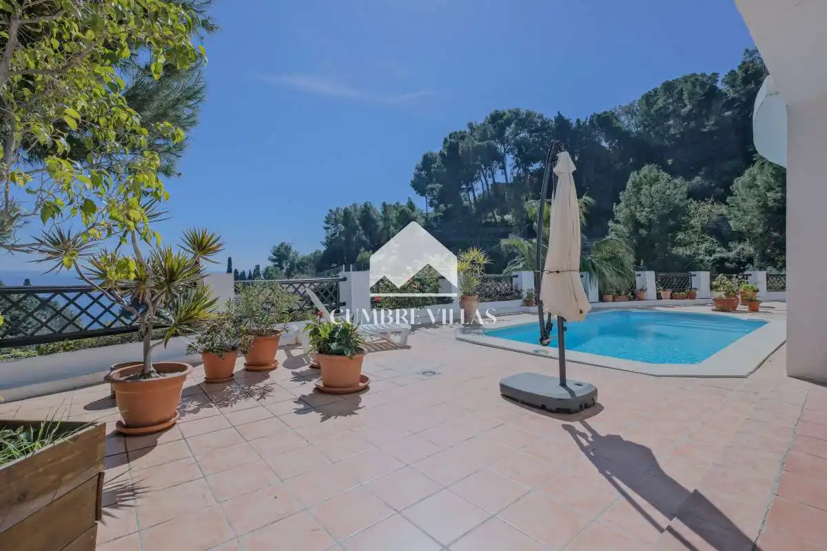 Jardí de Casa o xalet en venda en Almuñécar amb Calefacció, Jardí privat i Terrassa