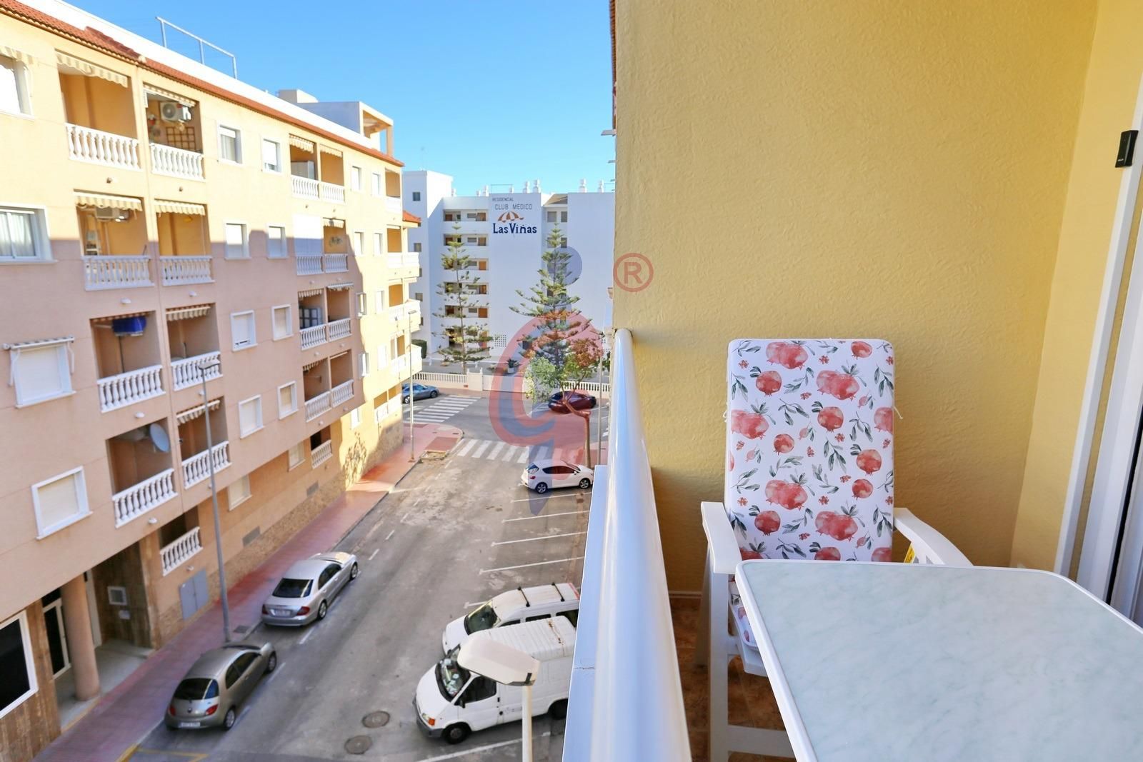Vista exterior de Apartament en venda en Guardamar del Segura amb Aire condicionat i Terrassa