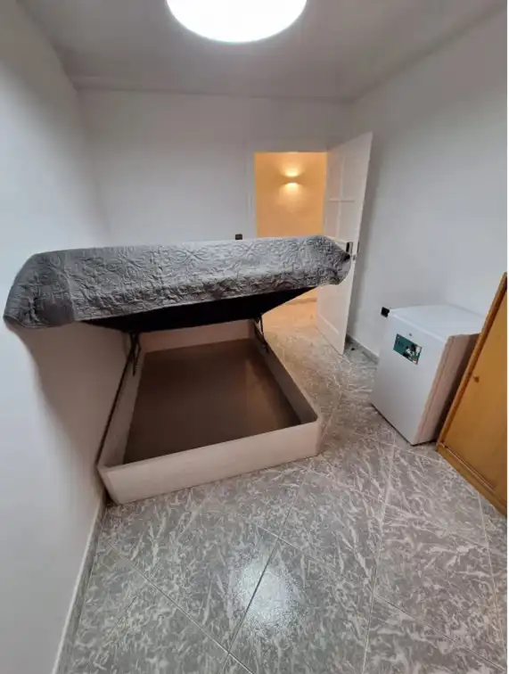 Habitación de Piso en venta en Granada con Aire acondicionado, Calefacción y Amueblado