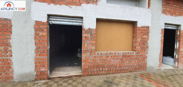 Local comercial en Alquiler en Oromana