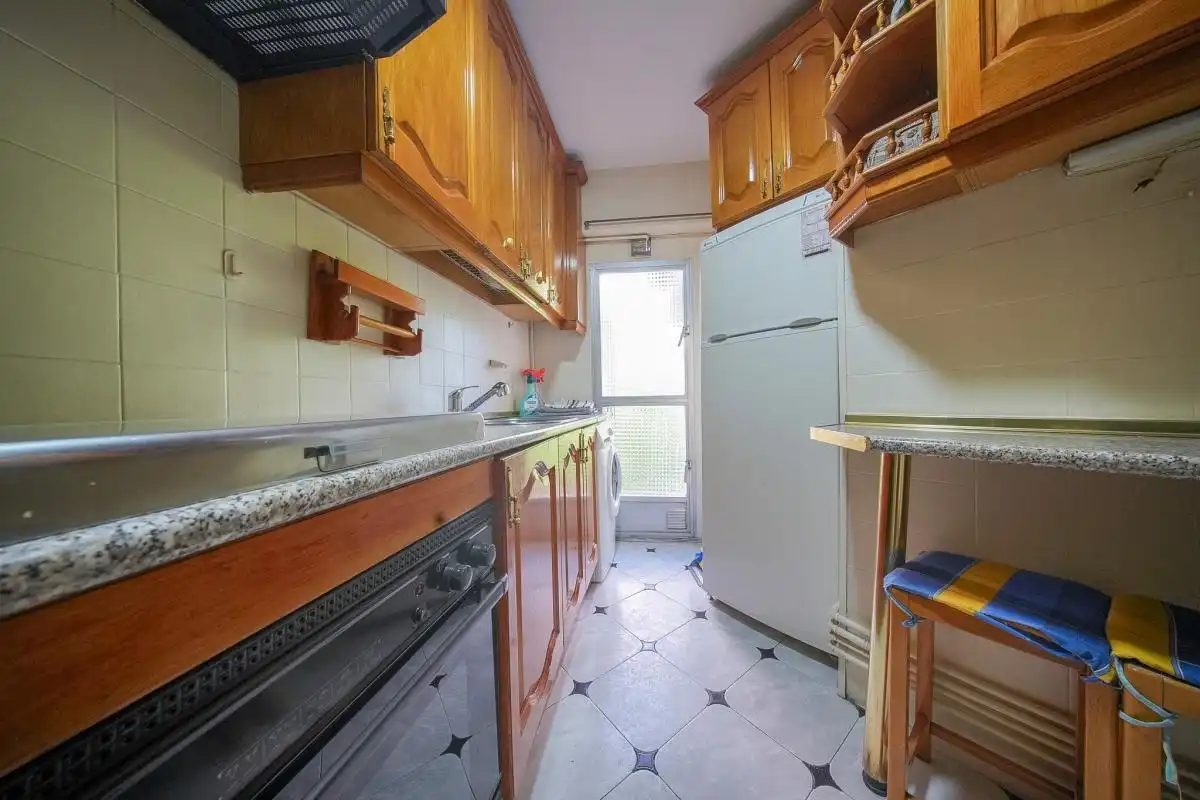 Kitchen of Flat for sale in Madrid  with Heating, Private garden and Terrace
