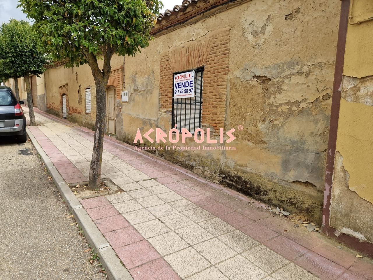Exterior view of House or chalet for sale in Castrogonzalo  with Heating