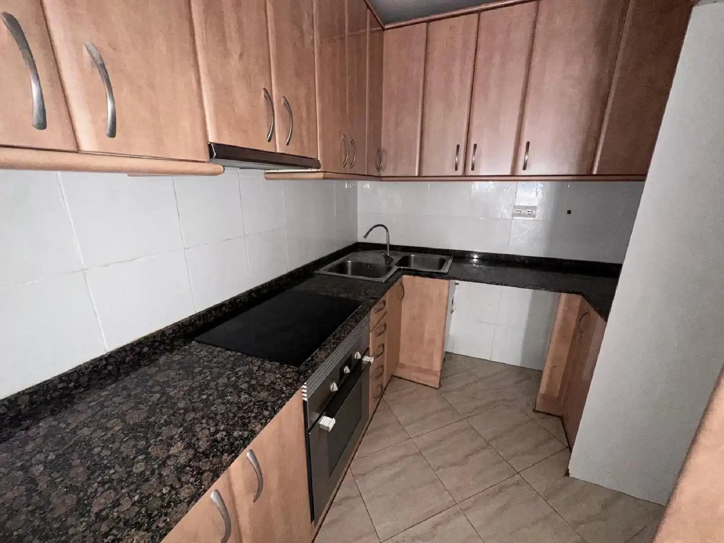 Cuina de Pis en venda en Badalona amb Terrassa
