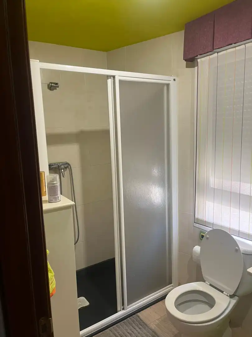 Baño de Piso en venta en Ribafrecha con Calefacción, Trastero y Balcón