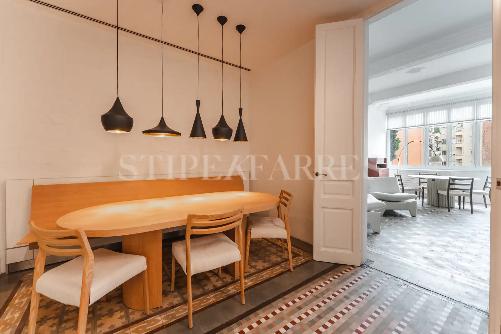 Comedor de Piso de alquiler en Barcelona con Aire acondicionado, Calefacción y Amueblado