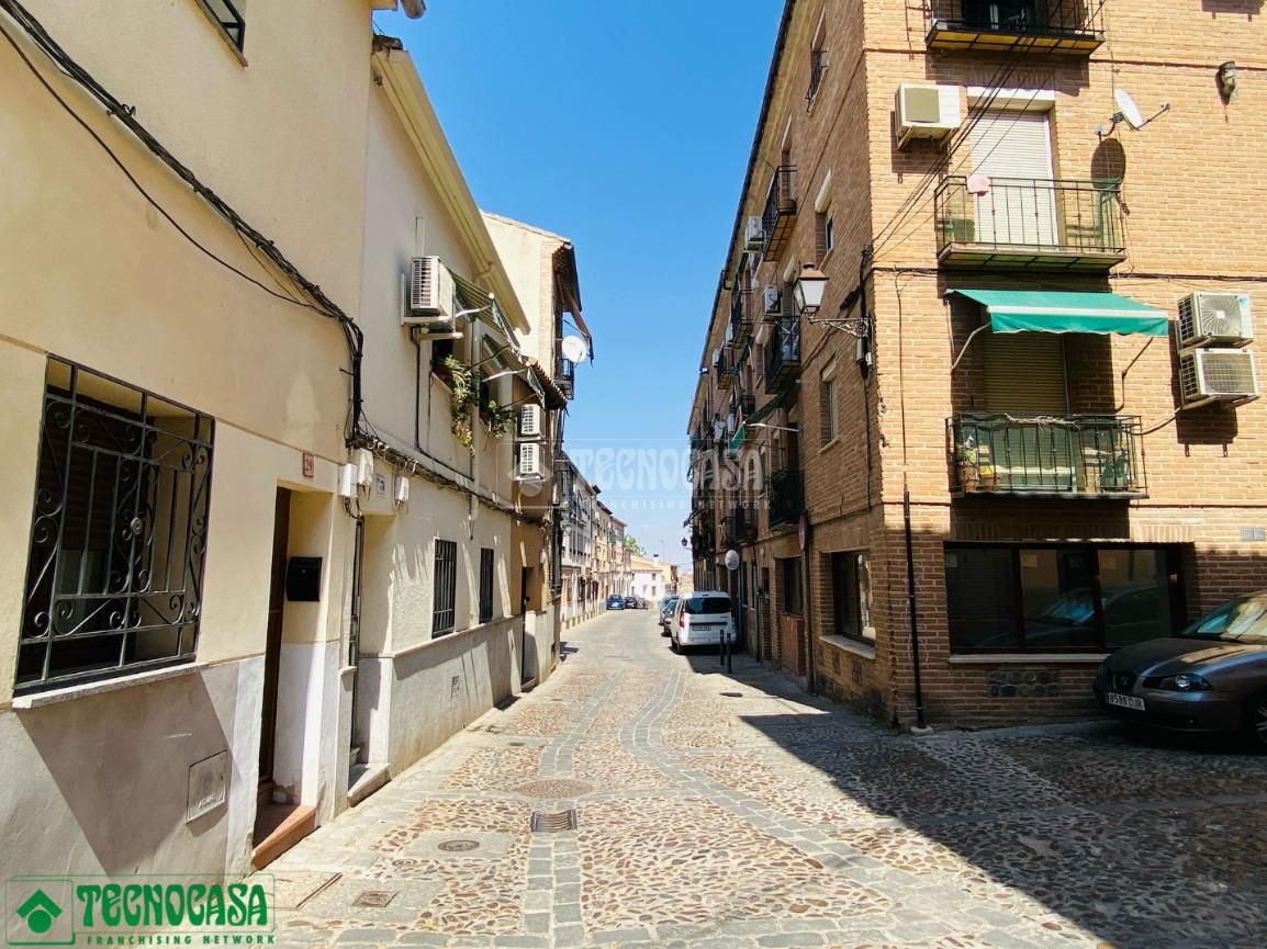 Vista exterior de Pis en venda en  Toledo Capital amb Aire condicionat, Calefacció i Terrassa