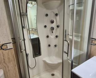 Bathroom of Flat for sale in  Madrid Capital  with Terrace