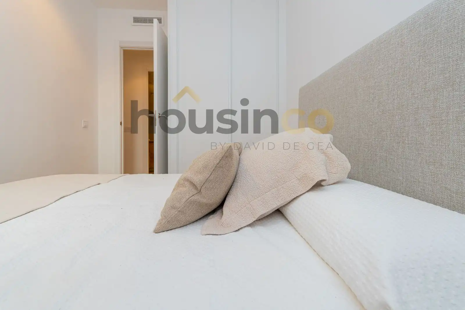 Bedroom of Flat for sale in Madrid  with Air Conditioner, Heating and Parquet flooring