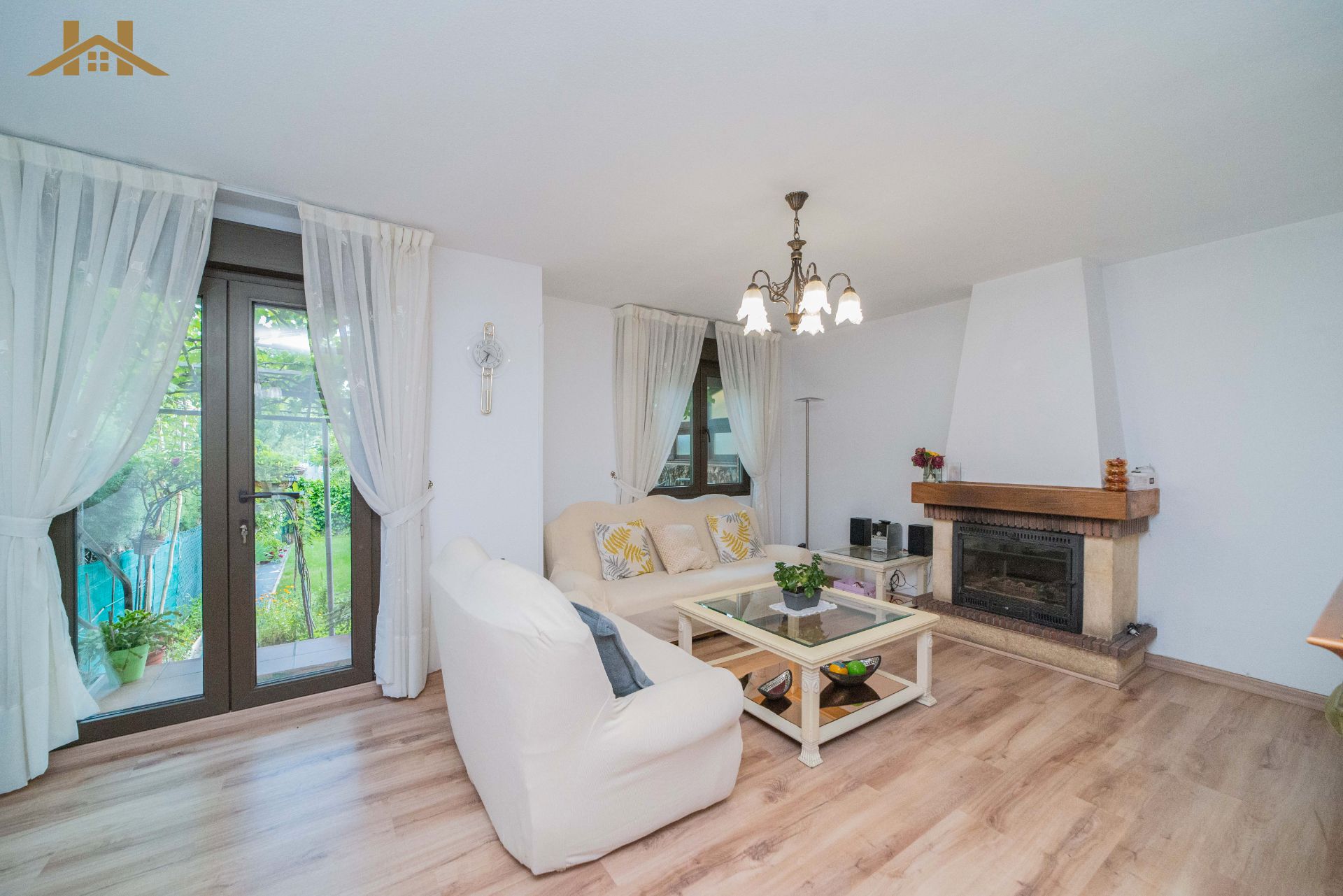 Living room of Single-family semi-detached for sale in Alpedrete  with Private garden, Terrace and Community pool