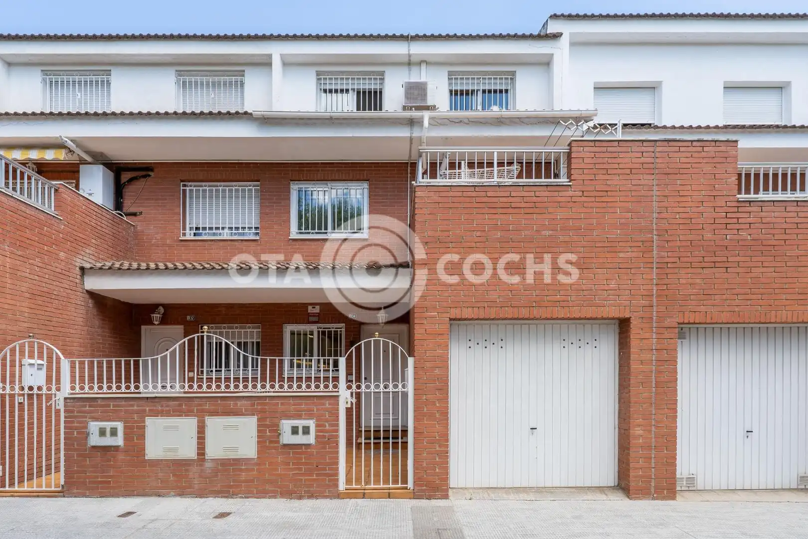 Vista exterior de Casa adosada en venta en Reus con Aire acondicionado, Calefacción y Jardín privado