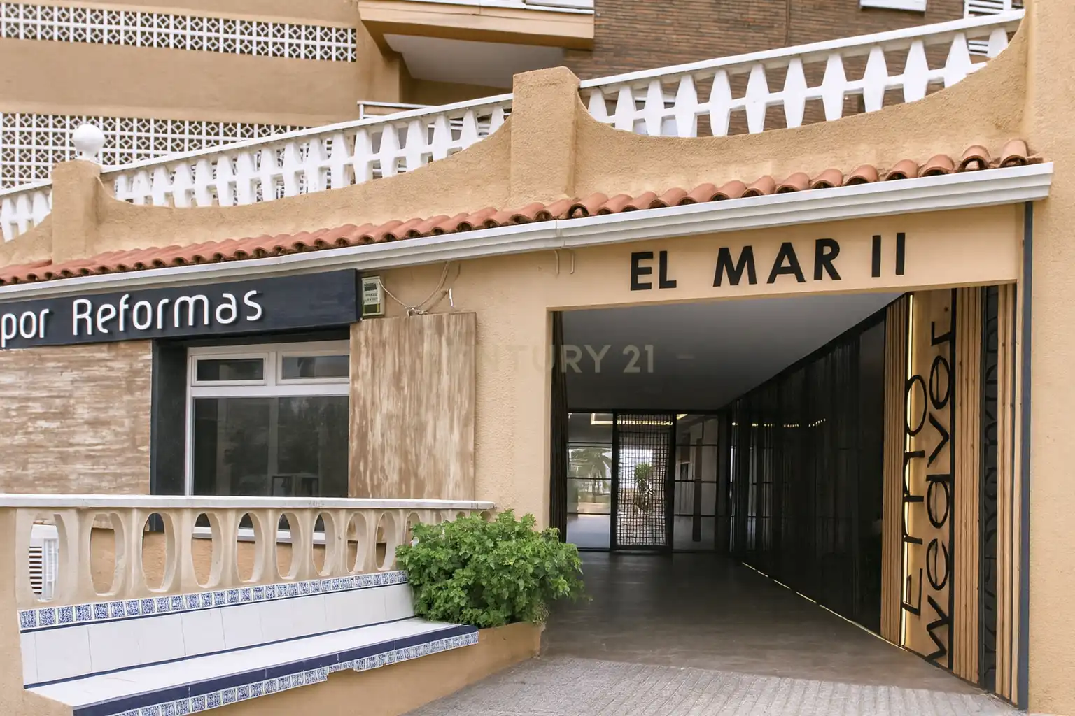 Vista exterior de Apartamento de alquiler en Calpe / Calp con Aire acondicionado, Microondas y TV