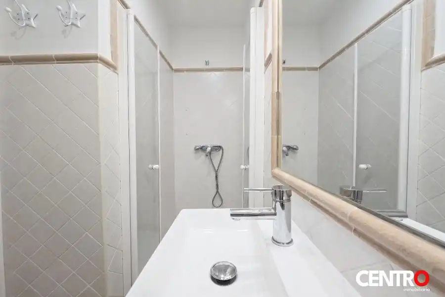 Bany de Apartament de lloguer en Granada amb Aire condicionat