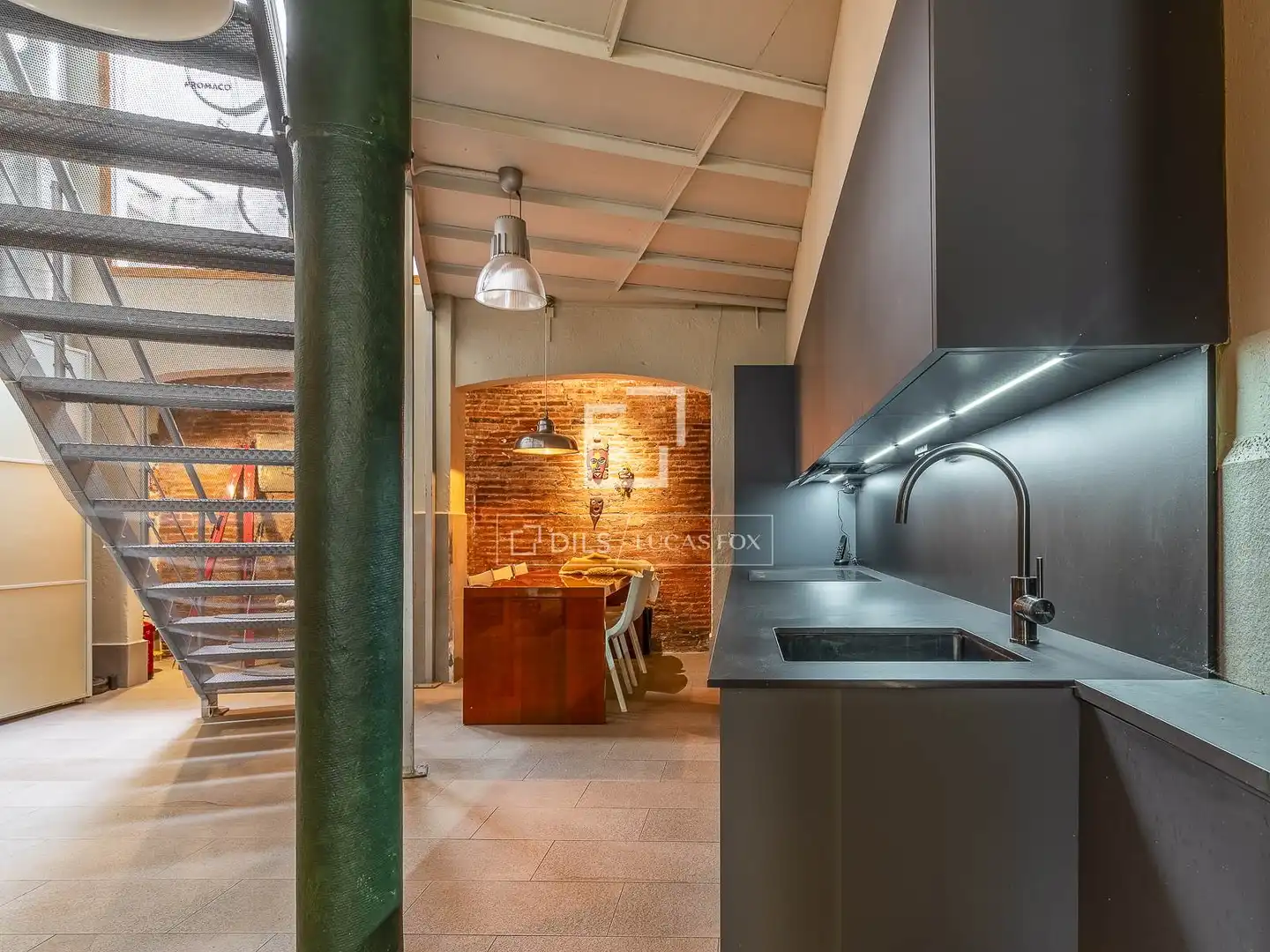Cocina de Piso en venta en Barcelona con Aire acondicionado, Calefacción y Terraza