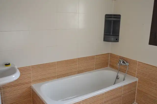 Bathroom of Detached homes for rent in Ontígola  with Air Conditioner, Oven and Washing machine