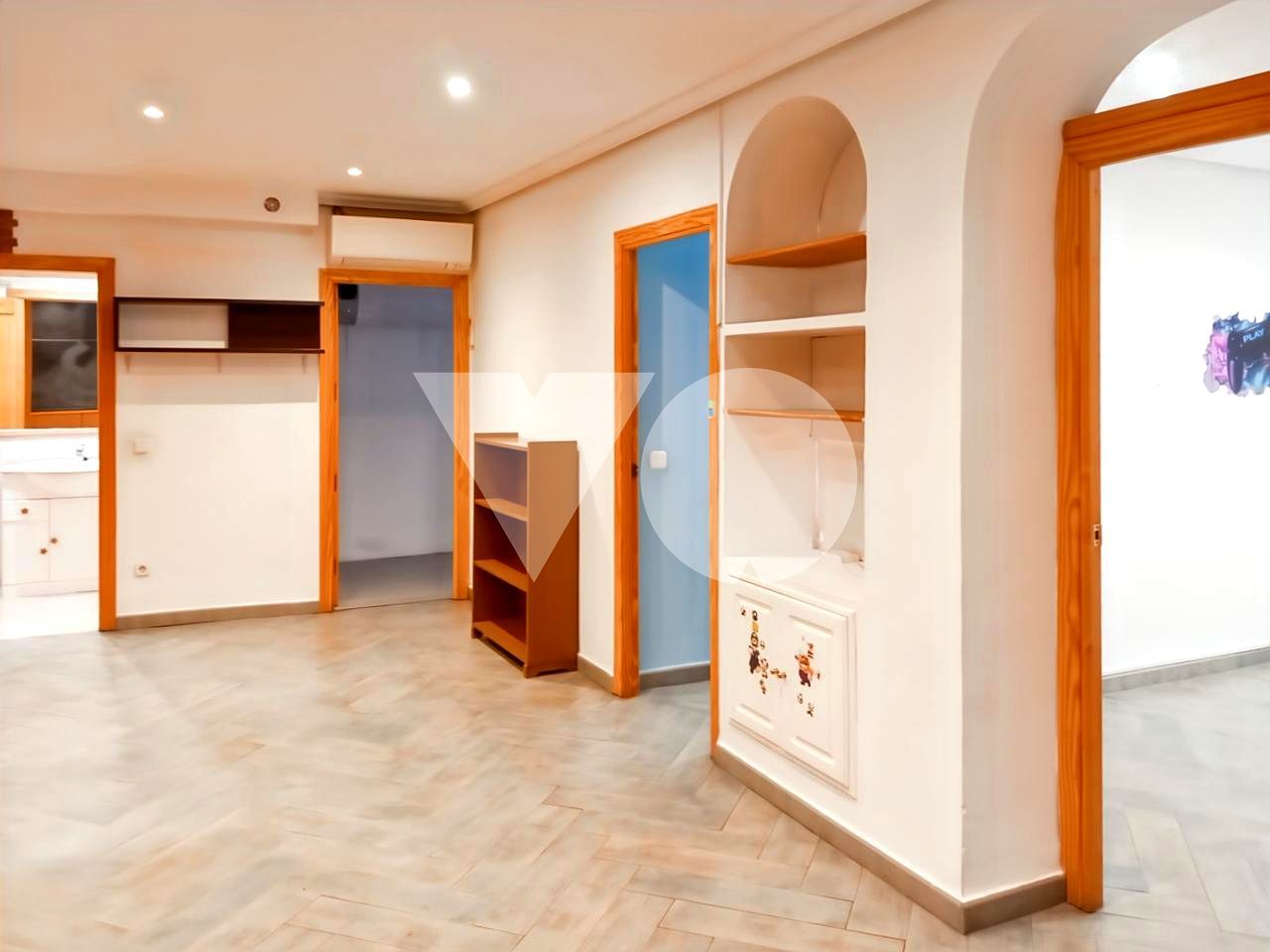 Flat for sale in  Madrid Capital  with Air Conditioner